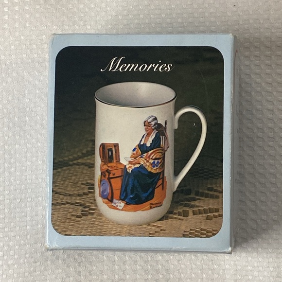 Set of 3 Vintage Collector’s Porcelain Mugs by Norman Rockwell NIB - Picture 2 of 8